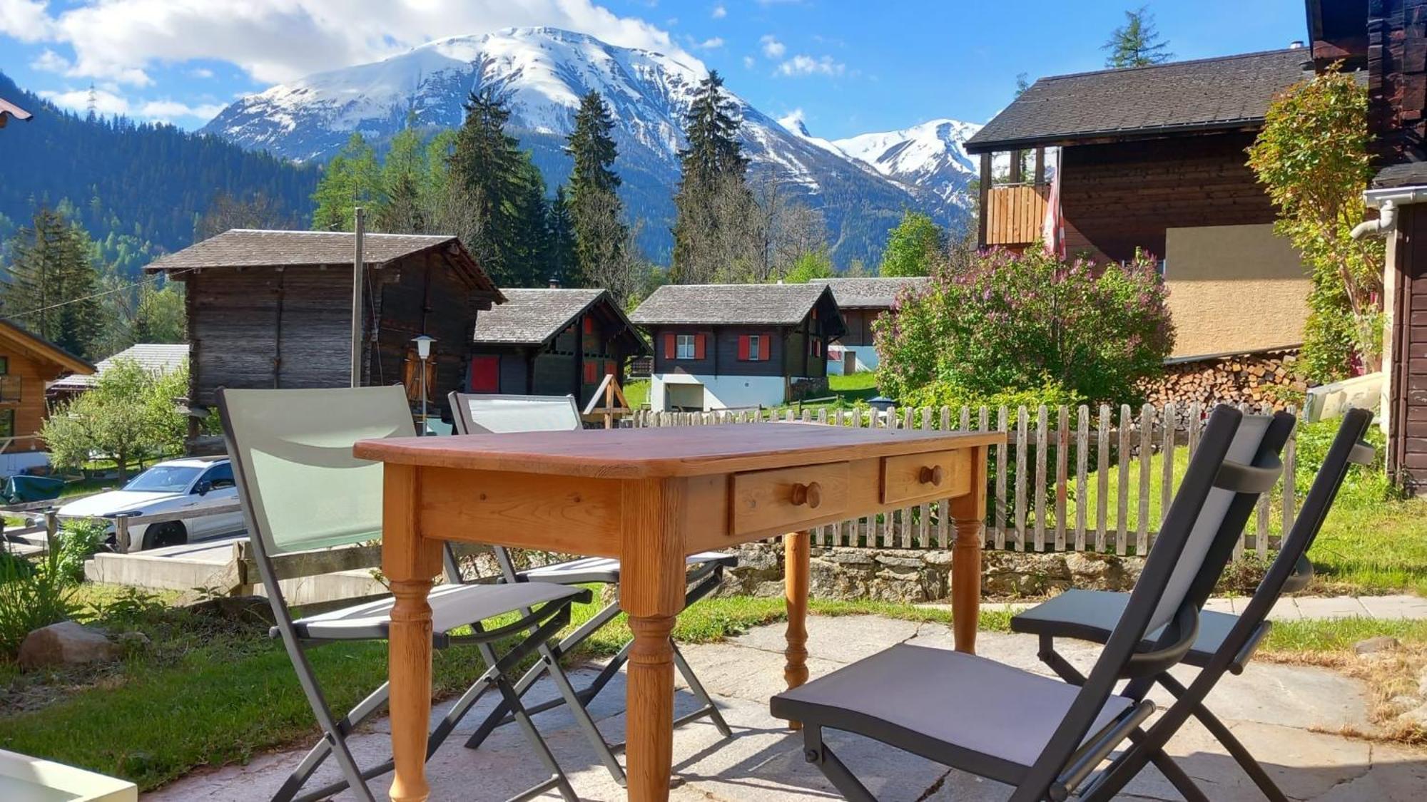 Heimeliges Walliserhaus Фиш Екстериор снимка